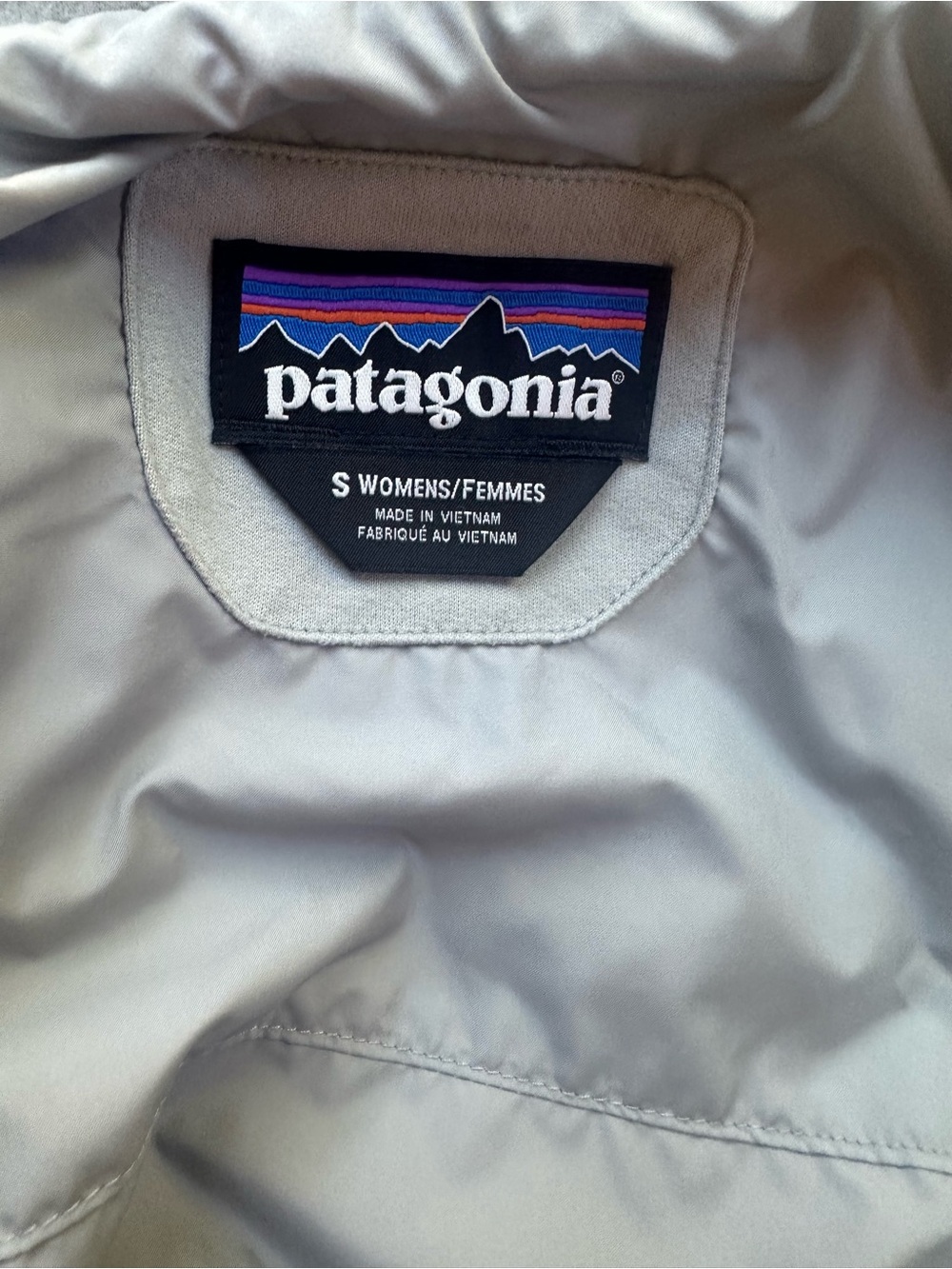 Patagonia “Radalie” Dark Gray Quilted Insulated Jacket Size Small Like New! - Picture 12 of 16